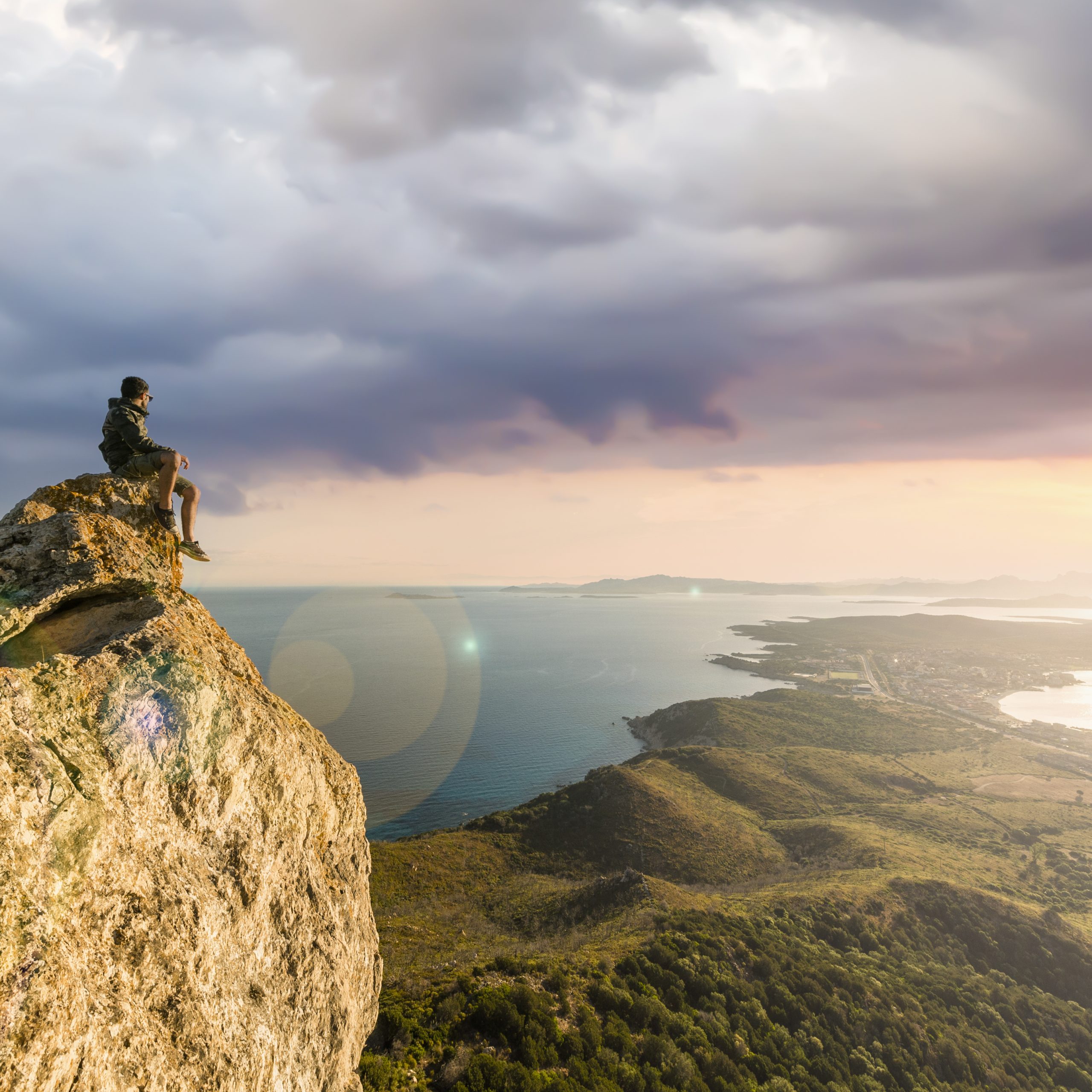 Sardinie: Středozemní ostrov, kde mají mladí turisté pobyt zdarma