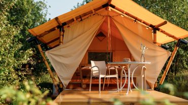 Glamping: Luxusní kempování uprostřed přírody