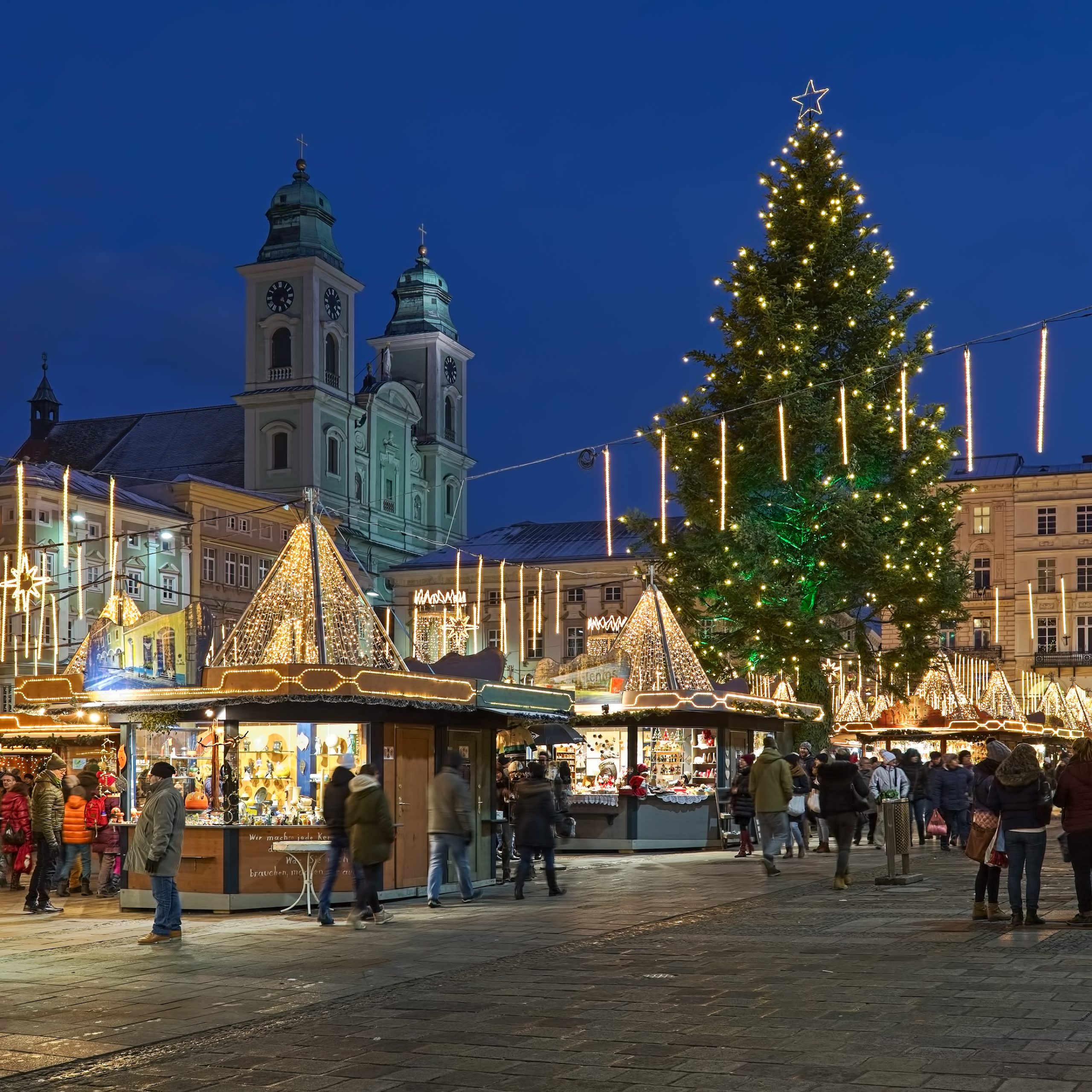 Adventní trhy v Linci: Kouzlo Vánoc na dosah ruky