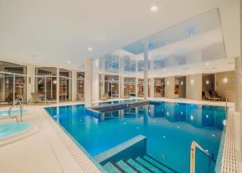 Crystal Mountain Hotel