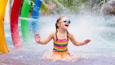 Nejlepší rodinné hotely s aquaparkem: kam vyrazit za vodní zábavou v létě 2026?